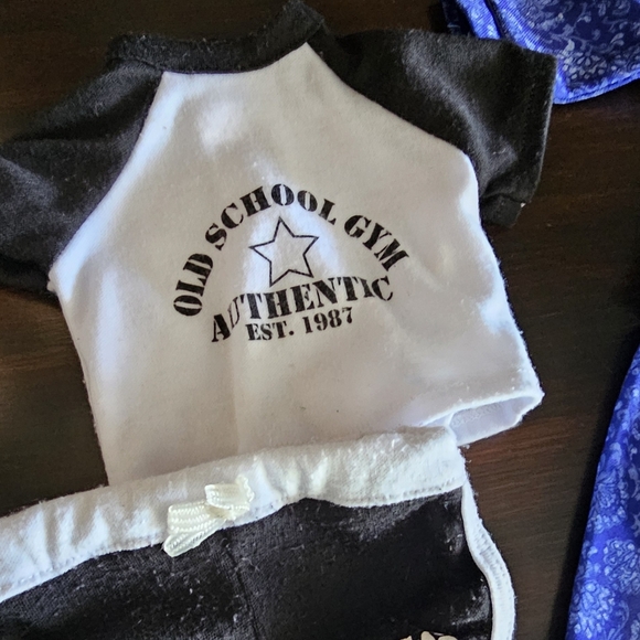 American Girl Blonde With Blue Eyes With Extras - Picture 5 of 6